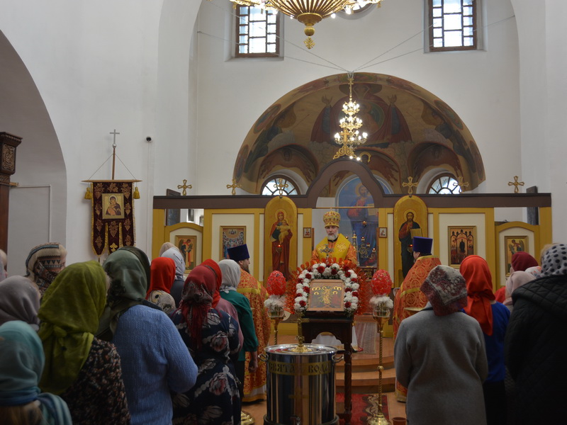 Литургия в Покровском храме Тулуна